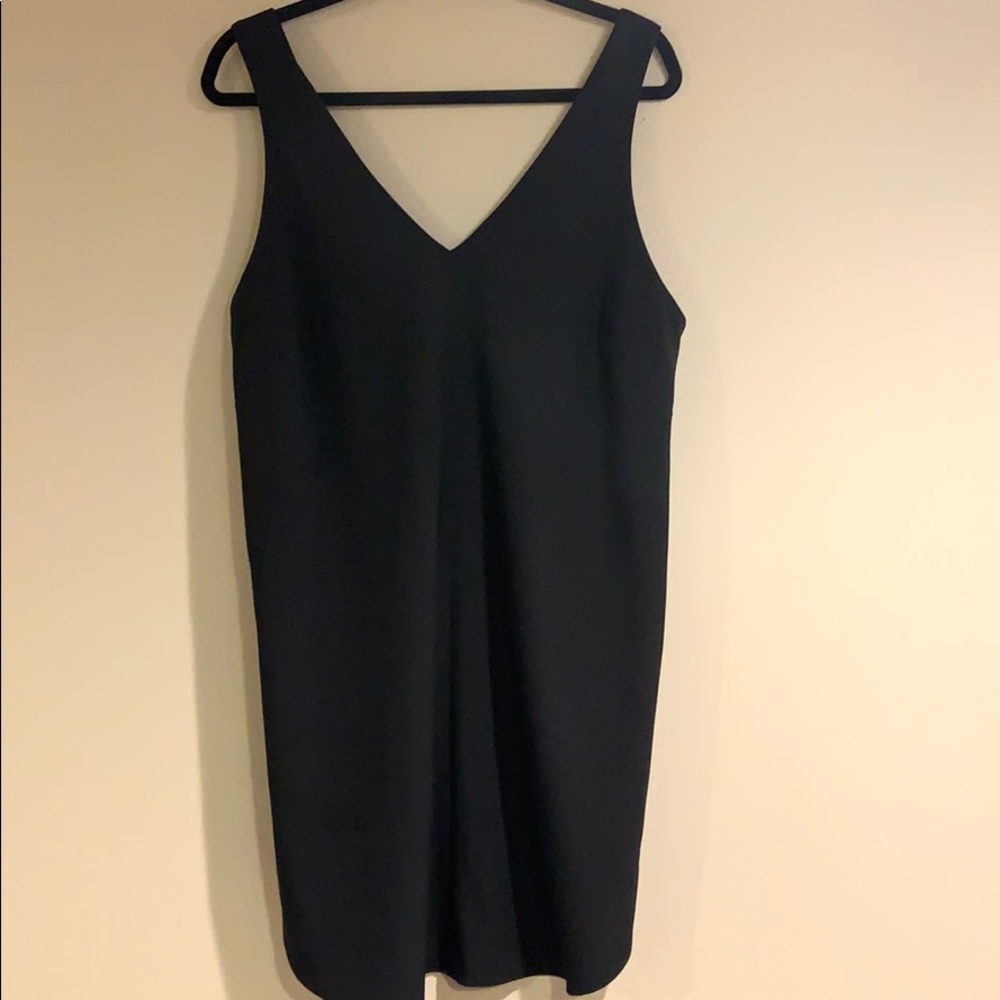 Banana Republic Black V-Neck Dress- 14